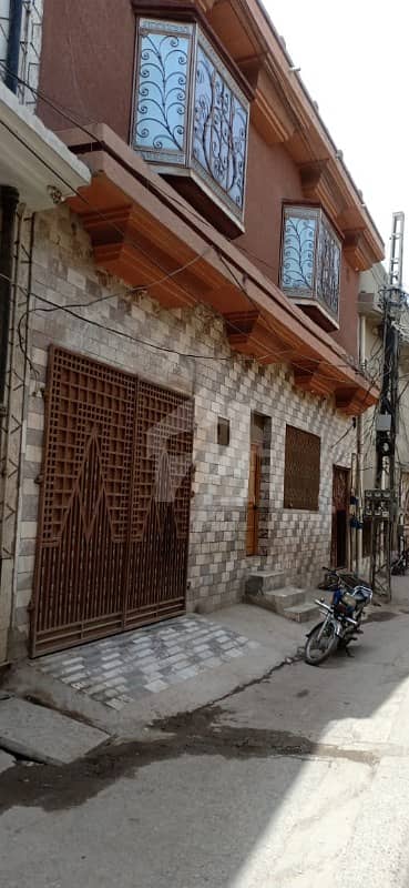 نوتھیا قدیم پشاور میں 6 کمروں کا 7 مرلہ مکان 3.2 کروڑ میں برائے فروخت۔