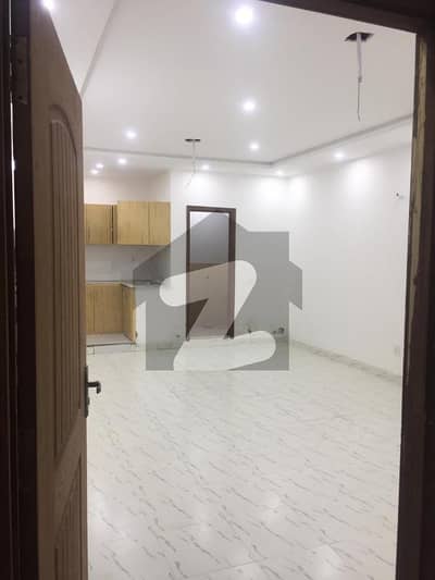 ماڈل ٹاؤن ۔ بلاک جے ماڈل ٹاؤن لاہور میں 3 کمروں کا 1 کنال بالائی پورشن 95 ہزار میں کرایہ پر دستیاب ہے۔