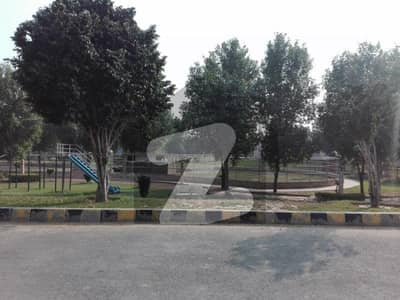 خیابانِ امین ۔ بلاک جی خیابانِ امین لاہور میں 5 مرلہ رہائشی پلاٹ 68 لاکھ میں برائے فروخت۔