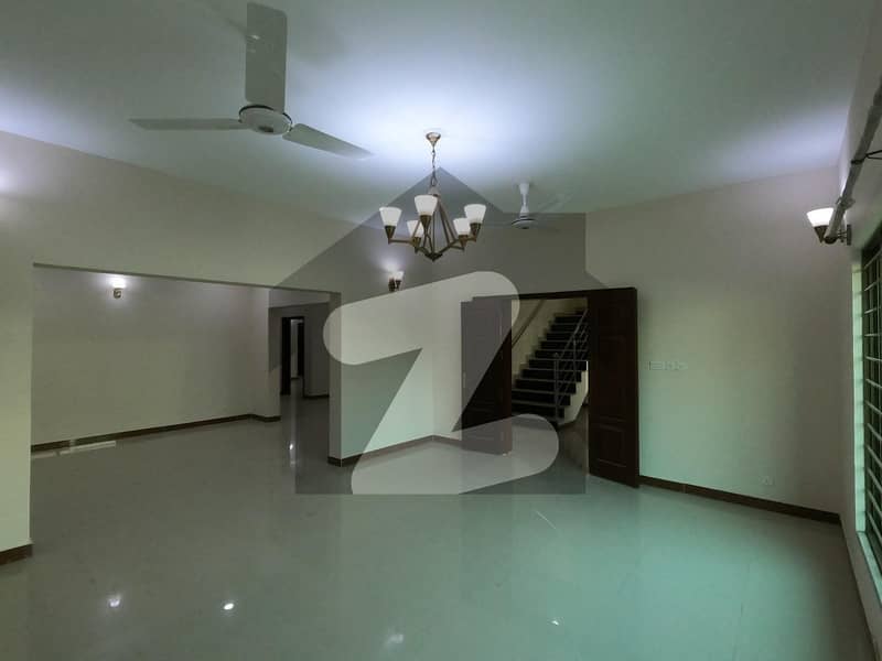 375 Square Yards House In Stunning Askari 5 - Sector J Is Available For rent
