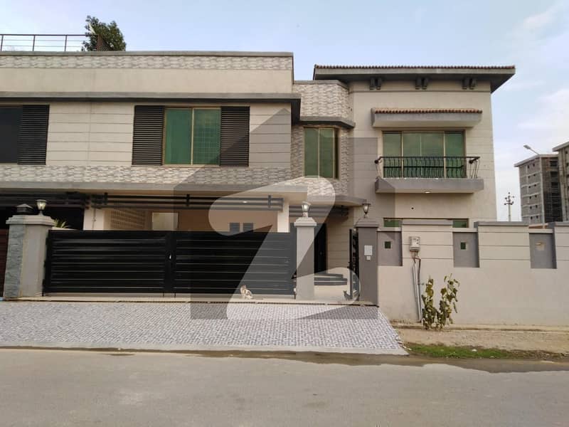 427 Square Yards House Ideally Situated In Askari 5 - Sector H
