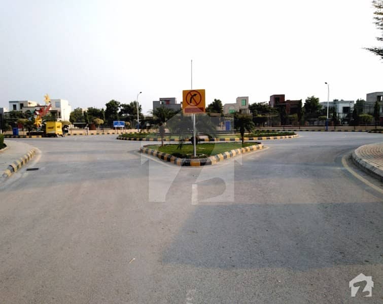 Highly-coveted 5 Marla Residential Plot Is Available In Bahria Nasheman For sale