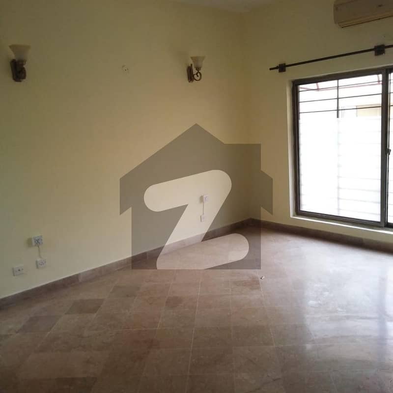 Beautiful House for sale in G-13