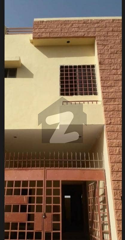 فلکناز گولڈن پیبلز گلستانِ جوہر کراچی میں 4 کمروں کا 5 مرلہ مکان 1.6 کروڑ میں برائے فروخت۔