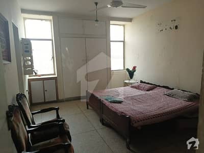 عسکری 11 راولپنڈی میں 3 کمروں کا 11 مرلہ فلیٹ 1.85 کروڑ میں برائے فروخت۔