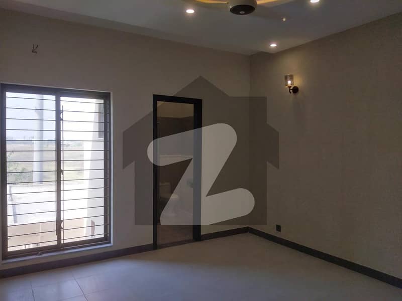 Spacious 1162 Square Feet Flat Available For Sale In Shanghai Road