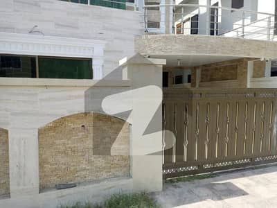 10 Marla House For Rent In Bahria Town Phase 7, Rawalpindi