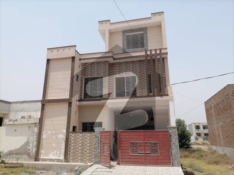 خیابان نوید سرگودھا میں 5 کمروں کا 5 مرلہ مکان 1.55 کروڑ میں برائے فروخت۔