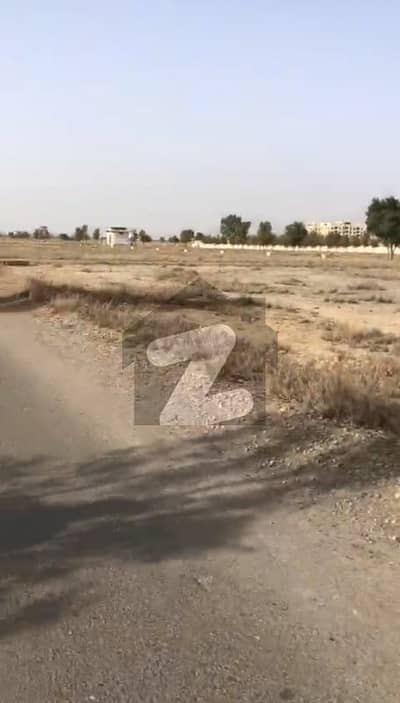 400 Yards Plot For Sale In Isfahan Town, M9 Superhighway