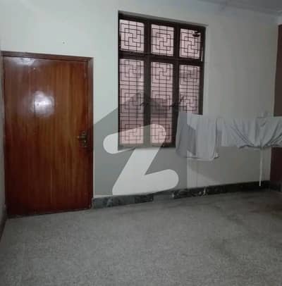 Lower Portion For rent In Beautiful Ittehad Colony