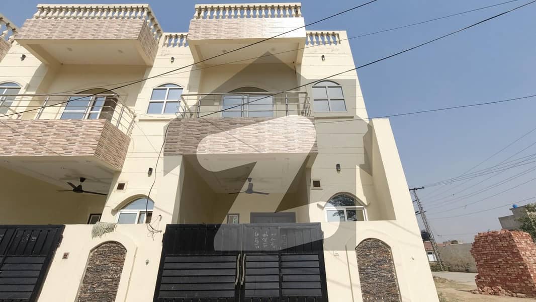 احمد کالونی لاہور میں 3 کمروں کا 3 مرلہ مکان 65 لاکھ میں برائے فروخت۔