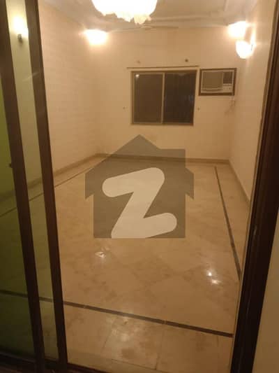 کلفٹن ۔ بلاک 2 کلفٹن کراچی میں 3 کمروں کا 14 مرلہ زیریں پورشن 1.3 لاکھ میں کرایہ پر دستیاب ہے۔