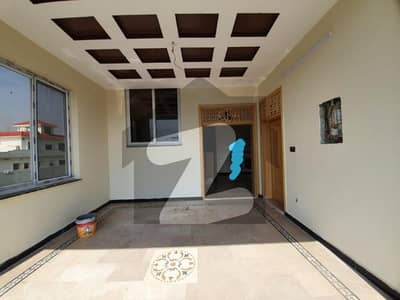 رائل ہومز لہتاراڑ روڈ اسلام آباد میں 5 کمروں کا 10 مرلہ مکان 2.1 کروڑ میں برائے فروخت۔