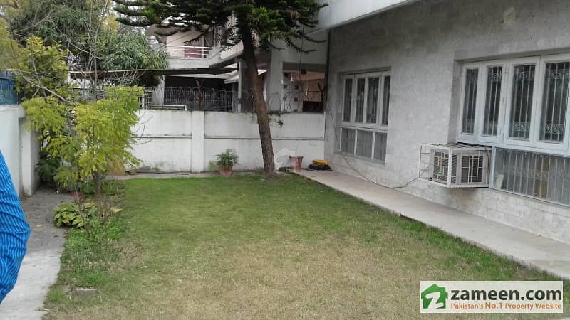 G-9/1 (40*80) 5 Bed Front open House For Sale