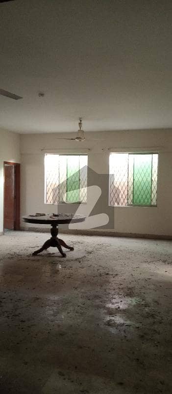 4 Bed Dd Flat Prime Location Best For Living Purpose In Dha Phase 4, Karachi