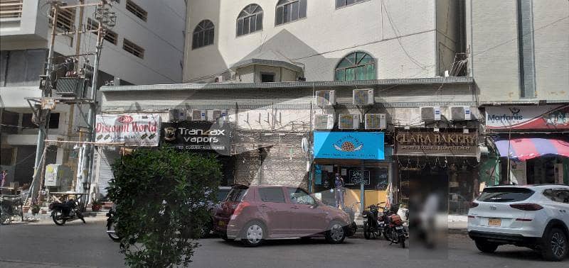 بہادر آباد گلشنِ اقبال ٹاؤن کراچی میں 3 مرلہ دکان 2 لاکھ میں کرایہ پر دستیاب ہے۔