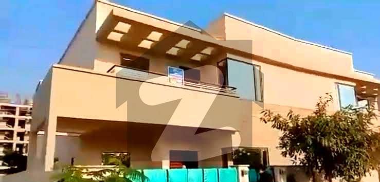 Bahria Town Karachi 235 Yard Villa Available In Precinct 31