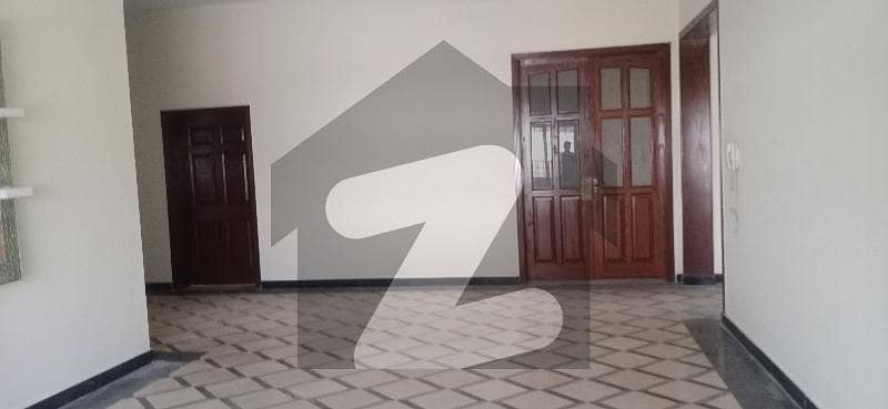 Upper Portion 4500 Square Feet For Rent In G-15/3