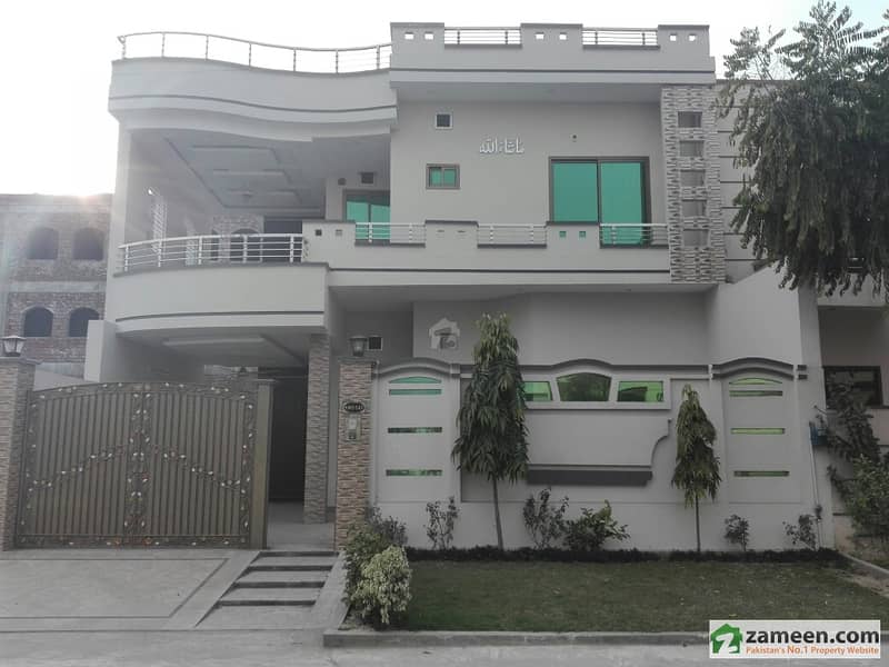 1 Kanal House Is Available For Sale