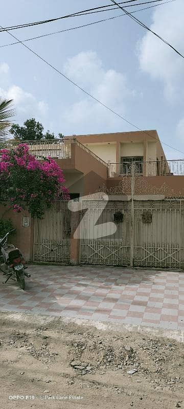 کلفٹن ۔ بلاک 5 کلفٹن کراچی میں 6 کمروں کا 1.2 کنال مکان 17 کروڑ میں برائے فروخت۔