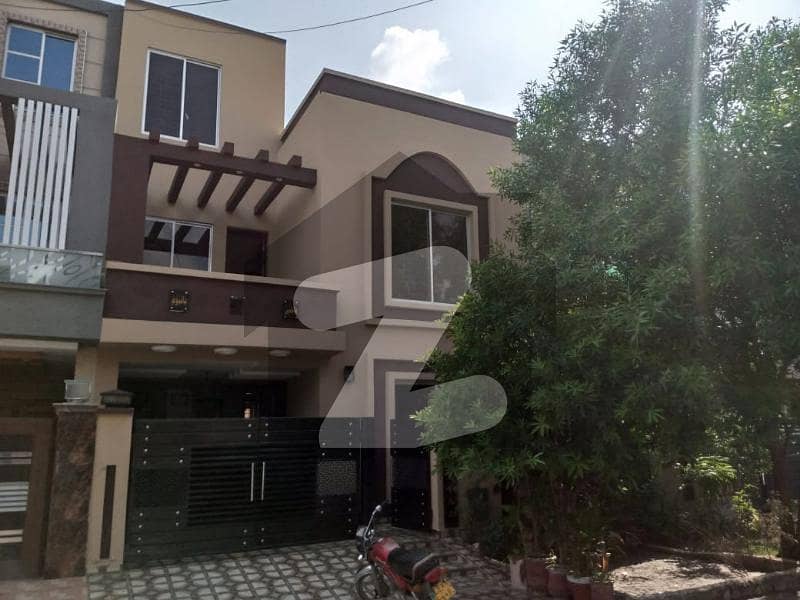 5 MARLA DOUBLE STORY USED HOUSE GARDENIA BLOCK BAHRIA TOWN LAHORE