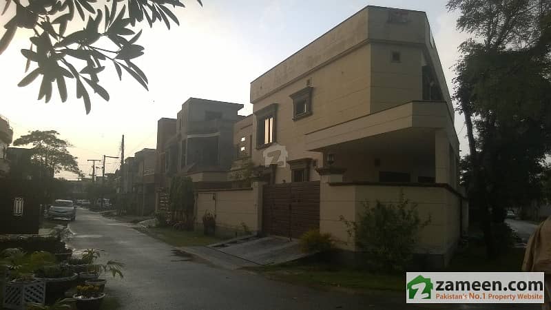 10 Marla house in Abdalian Housing Society Lahore