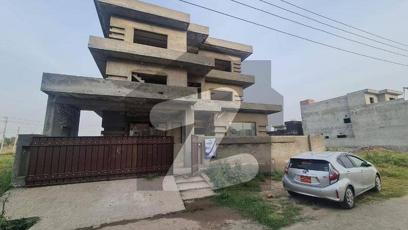 20 Marla House For Sale In Very Reasonable Price To Much Hot Location
