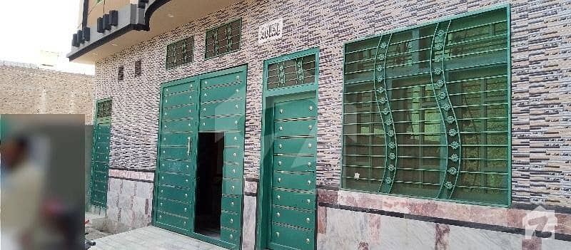 ڈلا زیک روڈ پشاور میں 9 کمروں کا 5 مرلہ مکان 2.4 کروڑ میں برائے فروخت۔