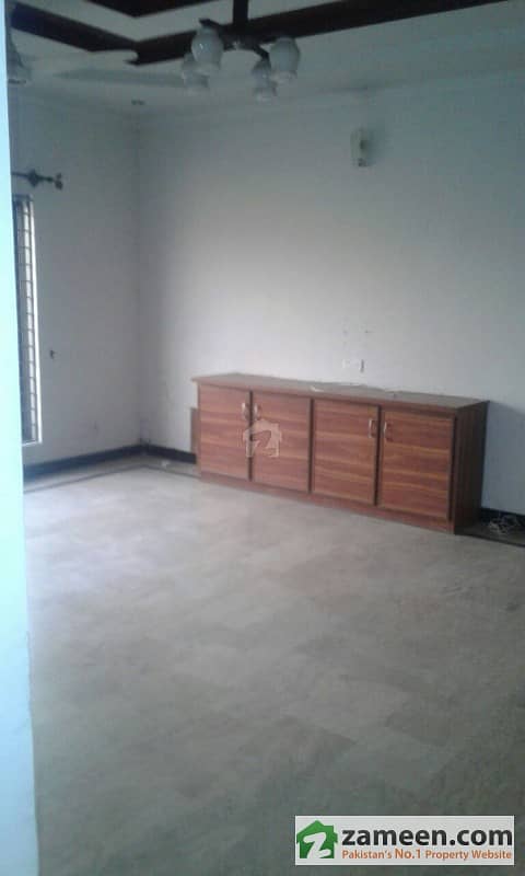 I-8/4 - New 40x80 Upper Portion 3 Bed With Attach Bath Proper  Water Boring Very Near To I_8 Markaz EASY TO ACCESS