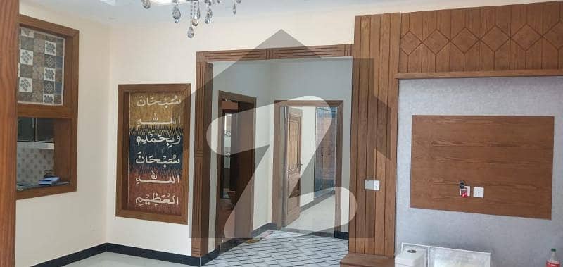 آرکیٹیکٹس انجنیئرز سوسائٹی ۔ بلاک ڈی آرکیٹیکٹس انجنیئرز ہاؤسنگ سوسائٹی لاہور میں 5 کمروں کا 9 مرلہ مکان 2.45 کروڑ میں برائے فروخت۔