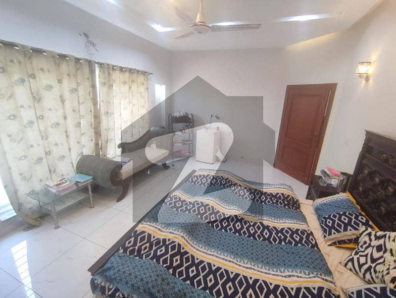 1 Bed Non Furnished Room Available For Rent