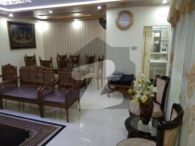 ایڈن کاٹیج 1 ایڈن لاہور میں 5 کمروں کا 10 مرلہ مکان 2.3 کروڑ میں برائے فروخت۔