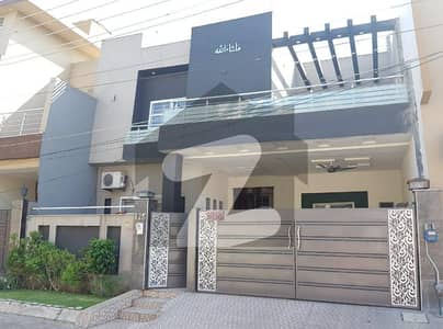 8 Marla House Available For Sale In Vip Block