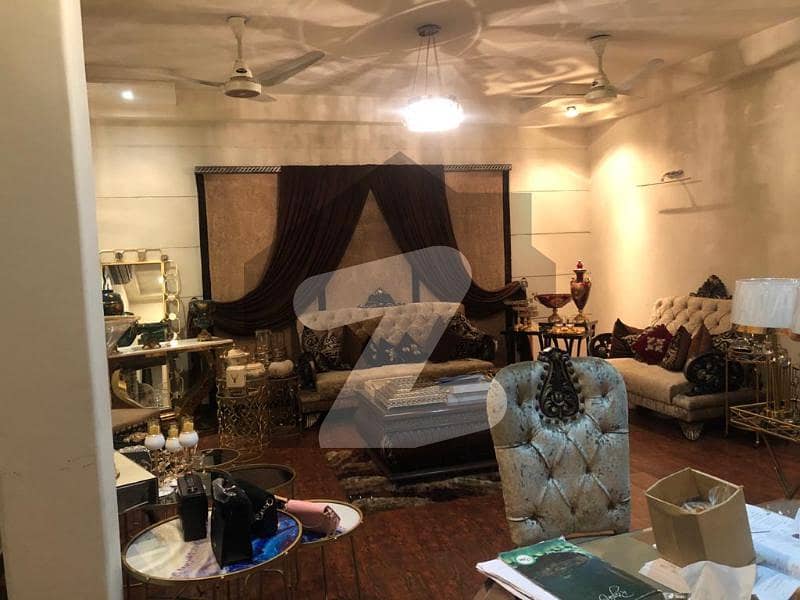 ڈی ایچ اے فیز 1 ڈیفنس (ڈی ایچ اے) لاہور میں 5 کمروں کا 1 کنال مکان 5.25 کروڑ میں برائے فروخت۔