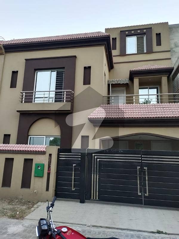 5.33 Marla House For Rent in Eastern Block Bahria Orchard Lahore