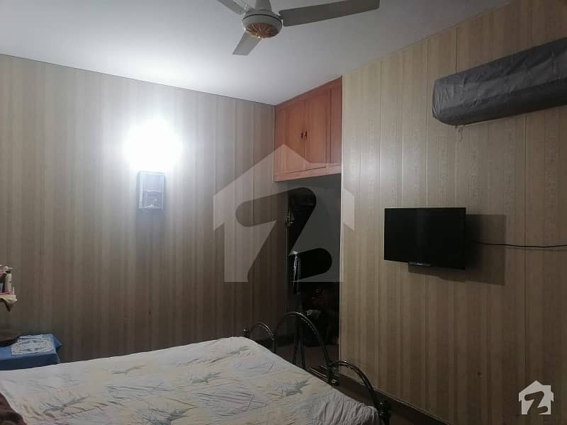 ماڈل ٹاؤن ۔ بلاک آر ماڈل ٹاؤن لاہور میں 4 کمروں کا 6 مرلہ مکان 2.5 کروڑ میں برائے فروخت۔