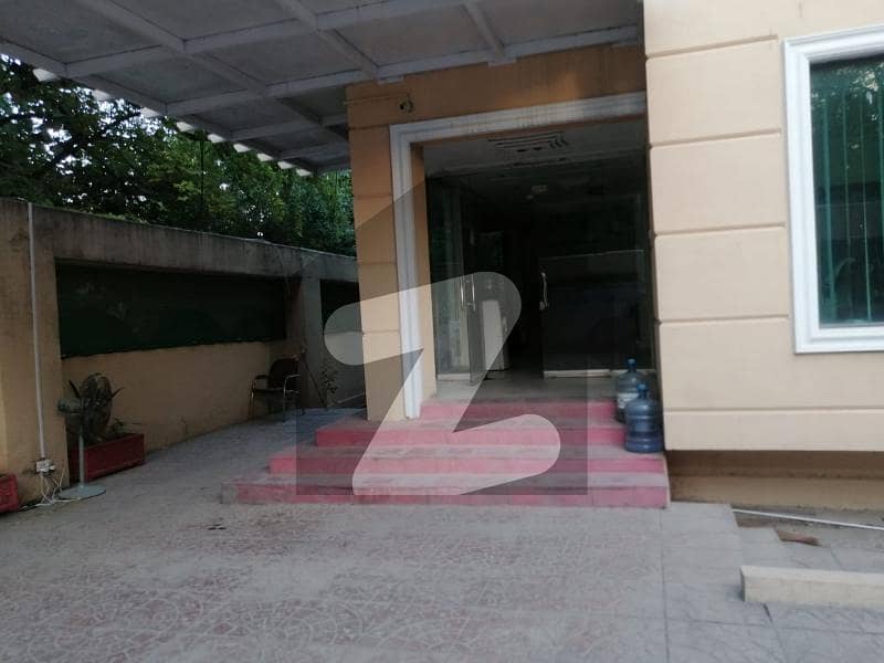 1 Kanal House In F-7 Available For Rent For Office