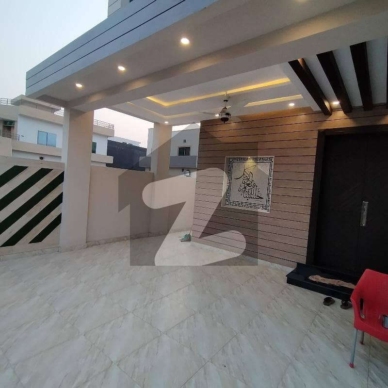 A Block 10 Marla Modern Style Brand New Double Storey House For Sale In Central Park Lahore