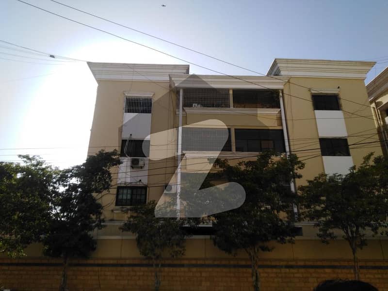 باتھ آئی لینڈ کراچی میں 3 کمروں کا 9 مرلہ فلیٹ 4.6 کروڑ میں برائے فروخت۔