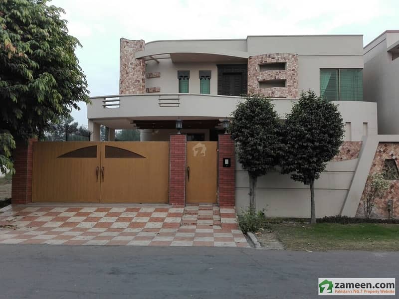 Prime Location 1 Kanal Luxury Bungalow For Sale