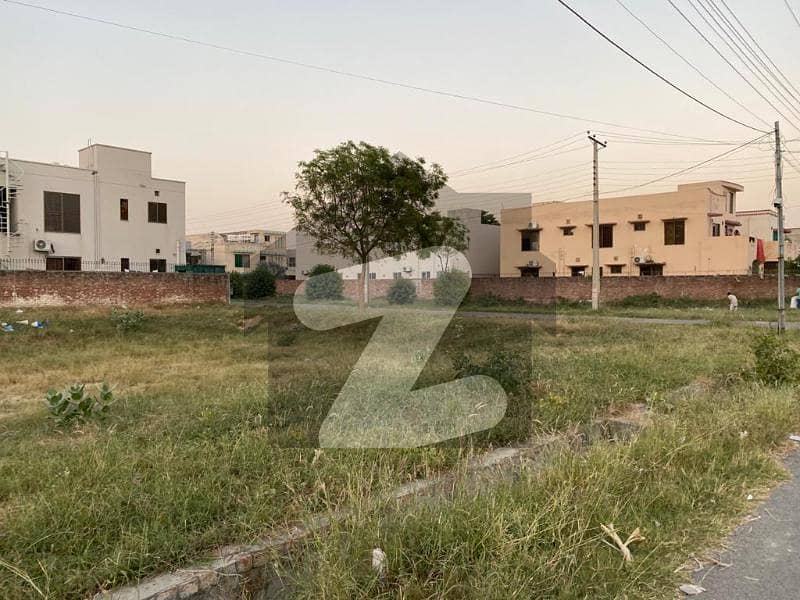 10 Marla Residential Plot Available In Reasonable Price State life Society Phase 1 Block F