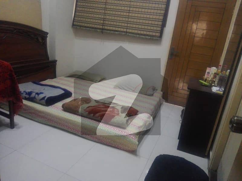 2 Bed Common Flat Full Furnished In Garden West Near Chandni Chowk