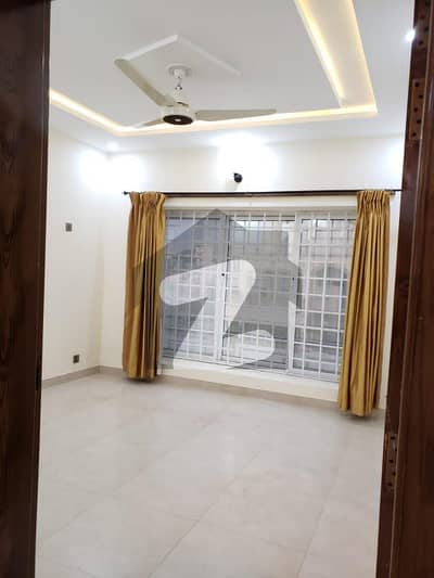 A Beautiful And Lavish Upper Portion For Rent In F1