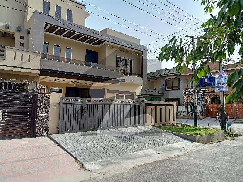 16 Marla Corner House Is Available For Sale In Soan Garden Soan Garden