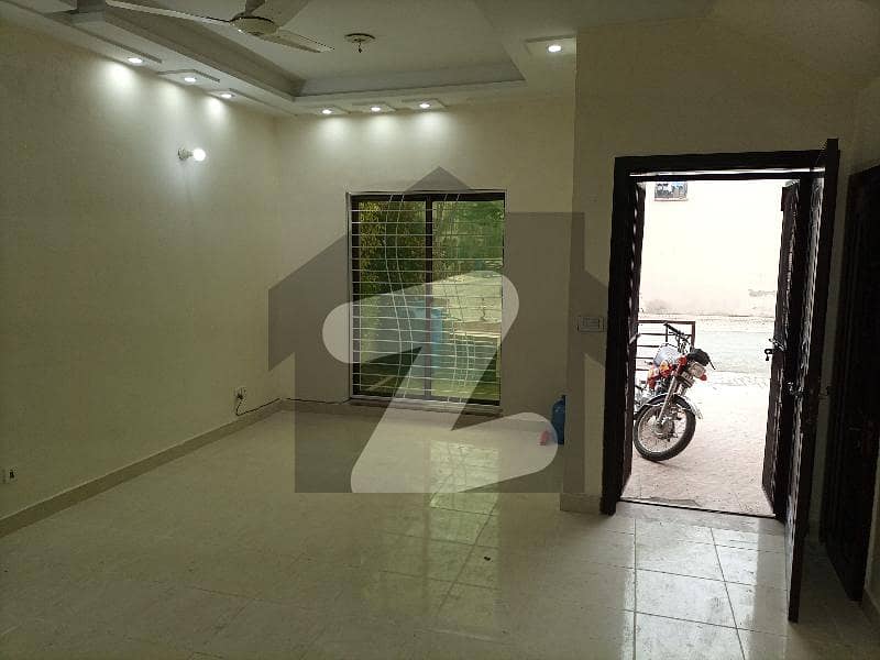 3.5 Marla Beautiful House For Sale In Paragon City Executive Block