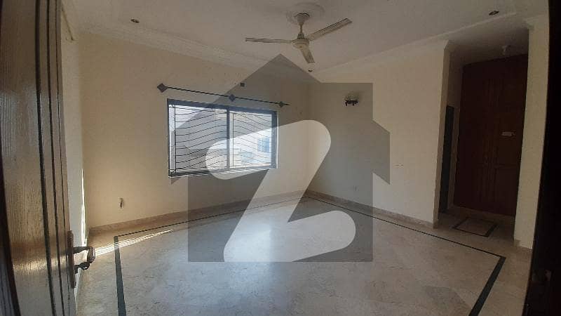 1 Kanal Open Basement Portion With Separate Gate Car Parking Separate Meters