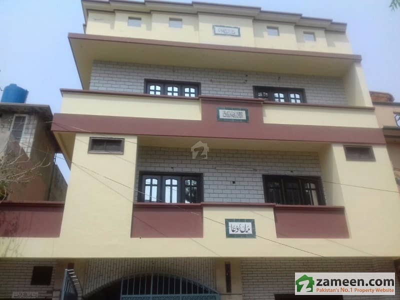 3 Storey House Available For Rent