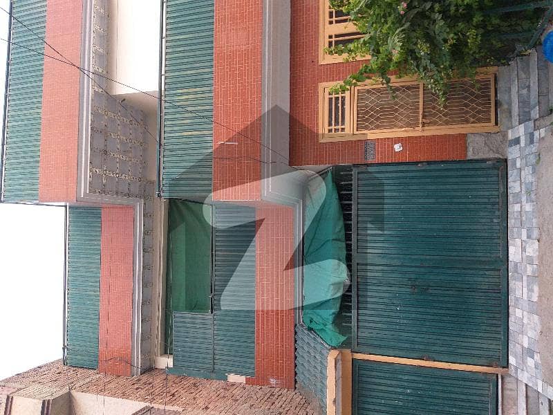 حیات آباد فیز 6 حیات آباد پشاور میں 6 کمروں کا 5 مرلہ مکان 2.25 کروڑ میں برائے فروخت۔