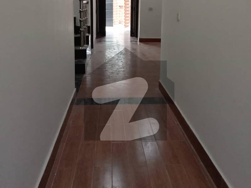 ماڈل سٹی ون کینال روڈ فیصل آباد میں 3 کمروں کا 4 مرلہ مکان 1.3 کروڑ میں برائے فروخت۔
