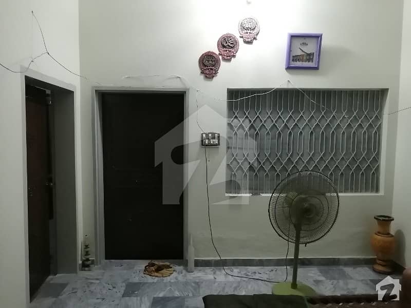 عالم چوک گوجرانوالہ میں 5 کمروں کا 5 مرلہ مکان 1.15 کروڑ میں برائے فروخت۔